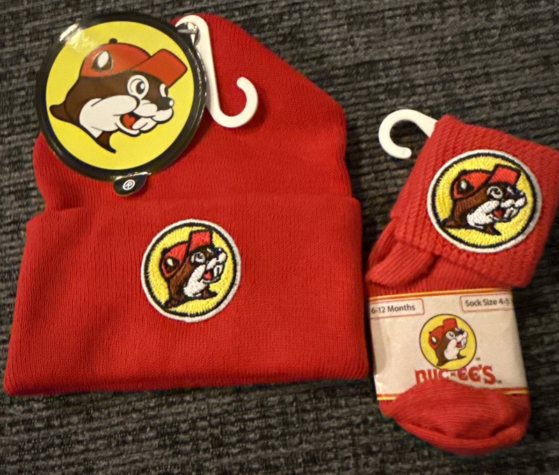 Buc-ee's Baby Red Knit Beanie & Socks Set Newborn 0-6M NWT