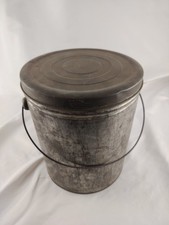 Vintage Tin Pail With Lid /Bail Handle