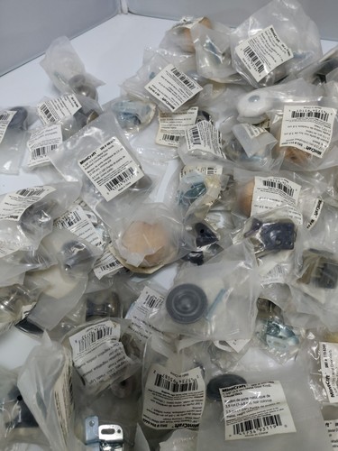 MIXED LOT OF CABINET DRAWER PULLS / HANDLES / KNOBS - NEW MINTCRAFT - Picture 8 of 14