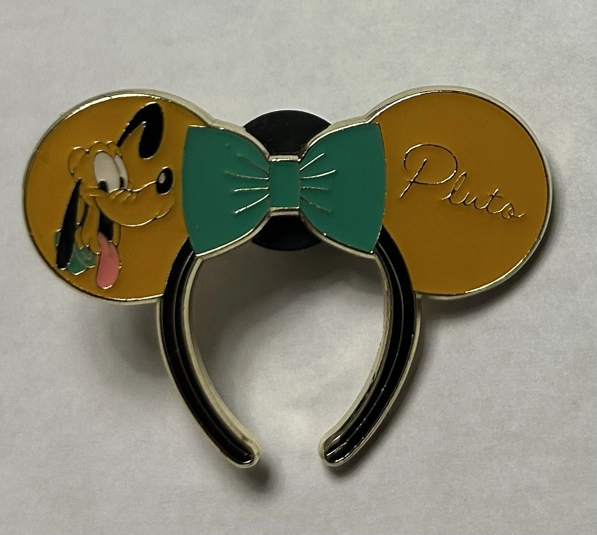 Disney Loungefly - Pluto - Mickey and Friends Ears Hat Set - Mystery Pin