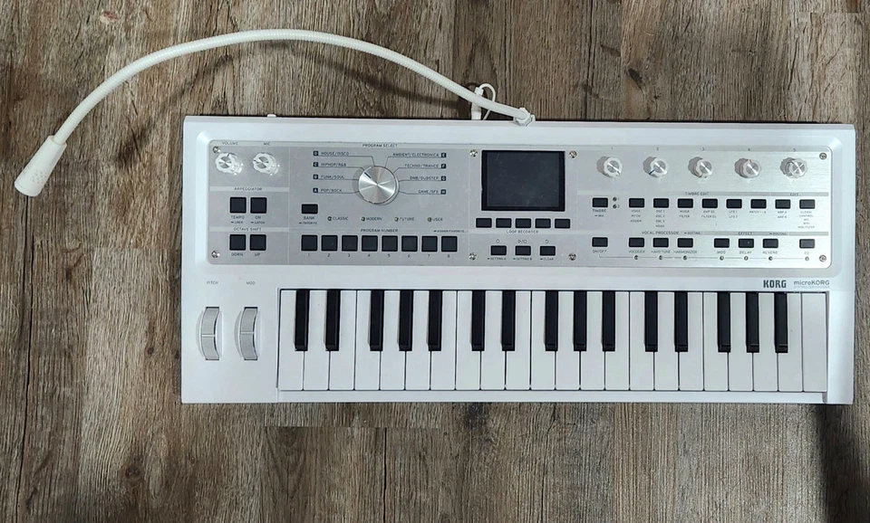 microKORG 2-Keyboard Synthesizer with Vocoder, Bag, And Ac Adapter - Image 2 of 3