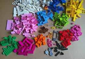 Lego Friends House Set #5560 without Pink Bucket  (100% complete)