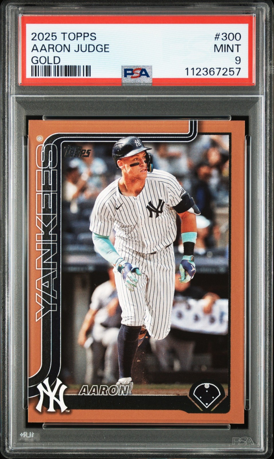 PSA 9 Aaron Judge 2025 Topps Gold #300 MLB New York Yankees 1935/2025