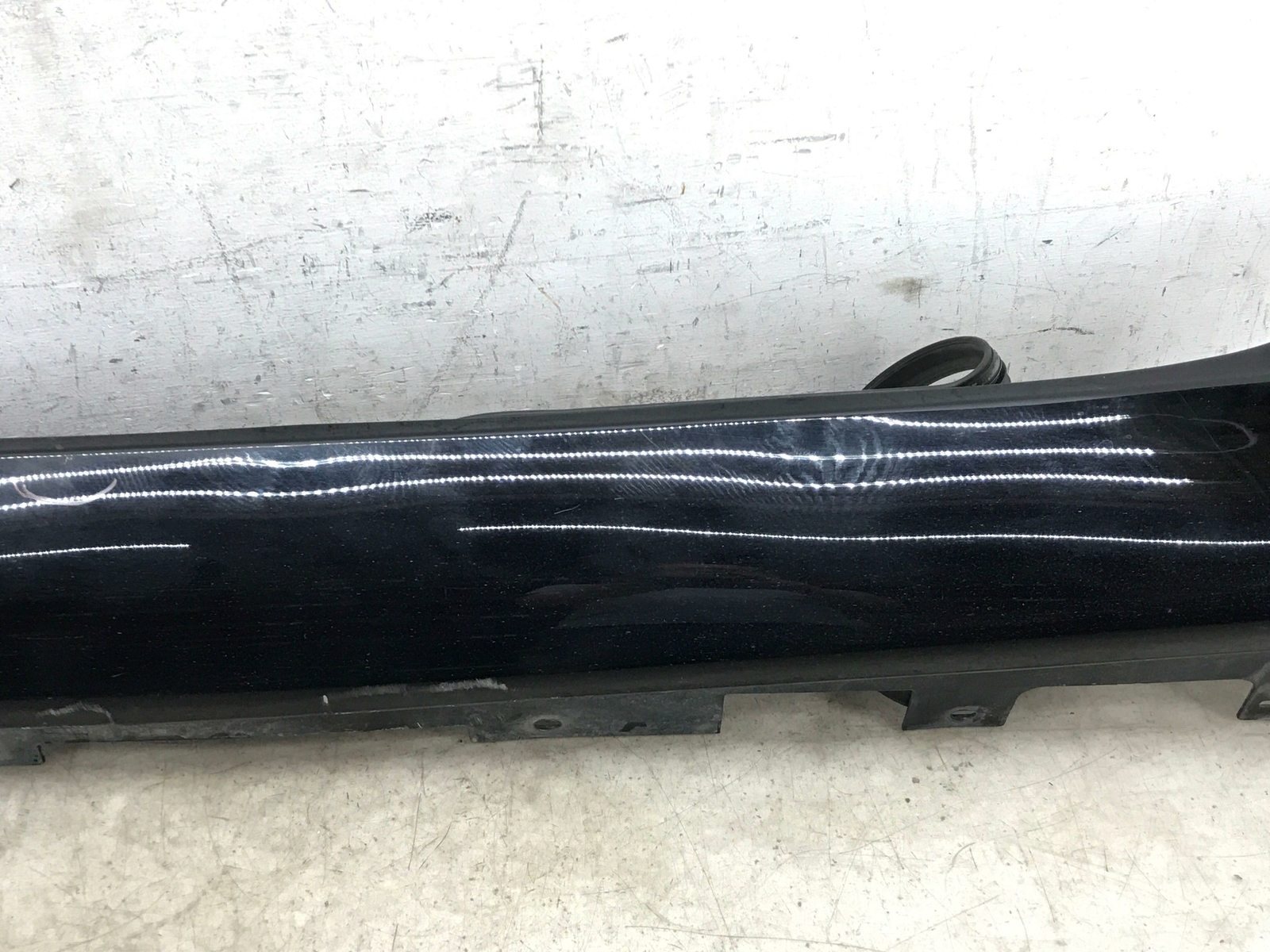 2014 ASTON MARTIN RAPIDE LEFT ROCKER PANEL MOULDING SIDE JET BLACK (AST1328H)