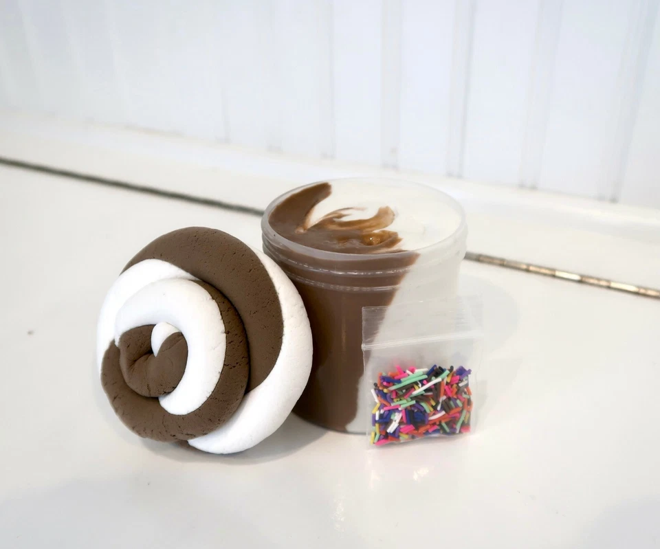 LIMO DE ARCILLA BROWNIE SUNDAE HÁGALO USTED MISMO con aspersiones falsas (cupcake perfumado y brownie) 6 oz Foto 2 de 2