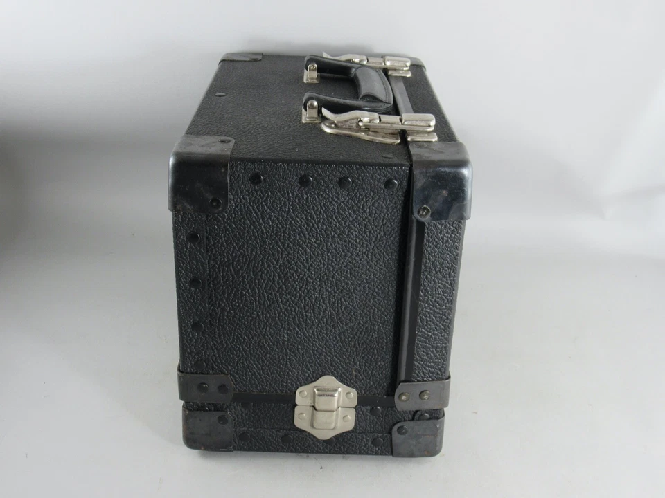 Japonesque Makeup Case With Accordian Tiered Trays - Image 4 of 4