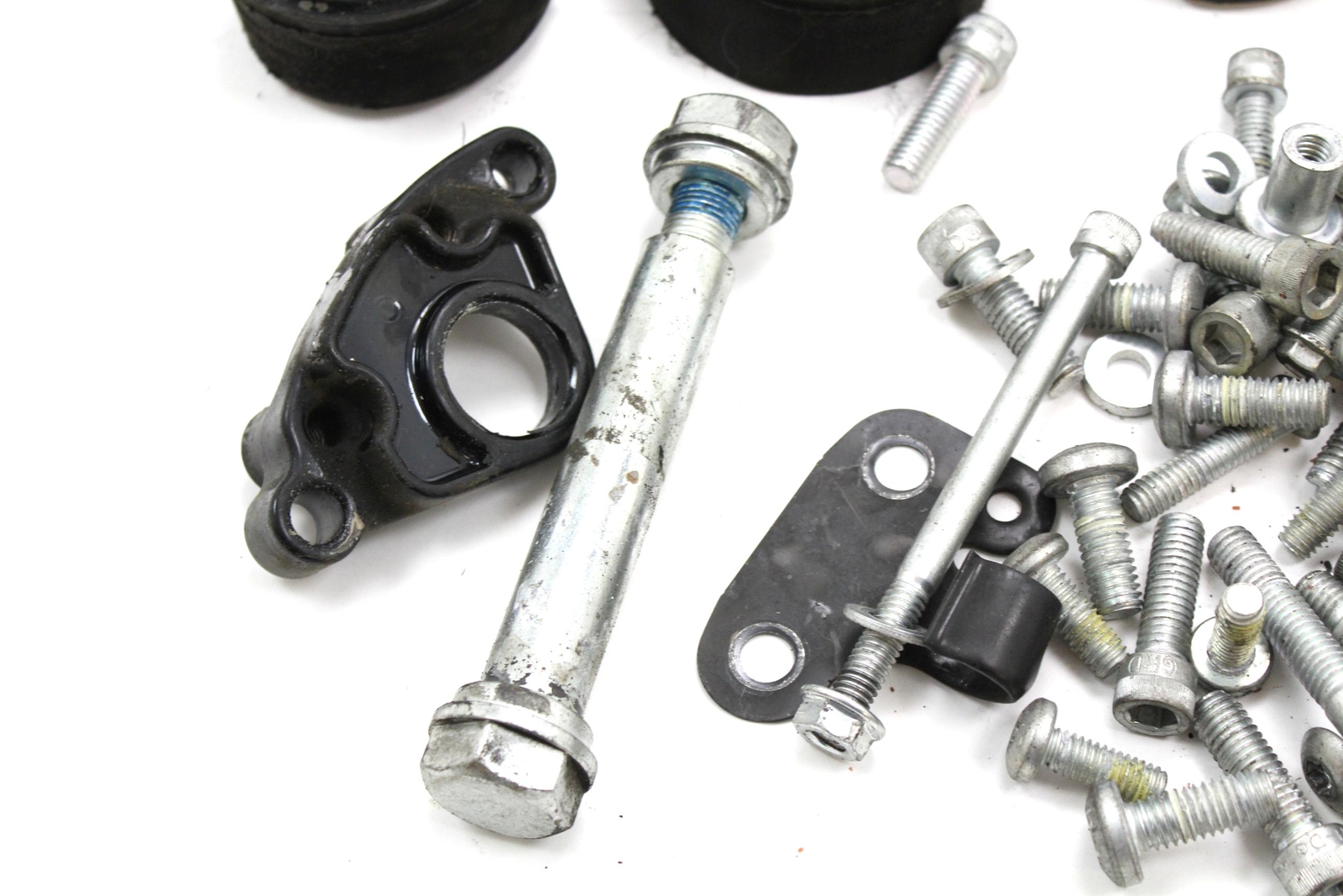 2014 Harleydavidson Iron 883 Xl883n Bolts Nuts "Nut Sack" Engine Bolts