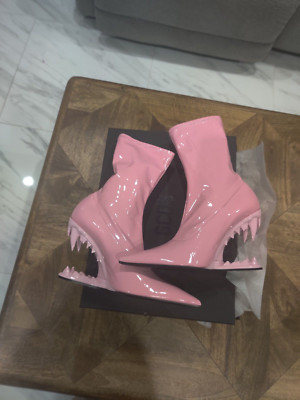 GCDS boots size 43 New