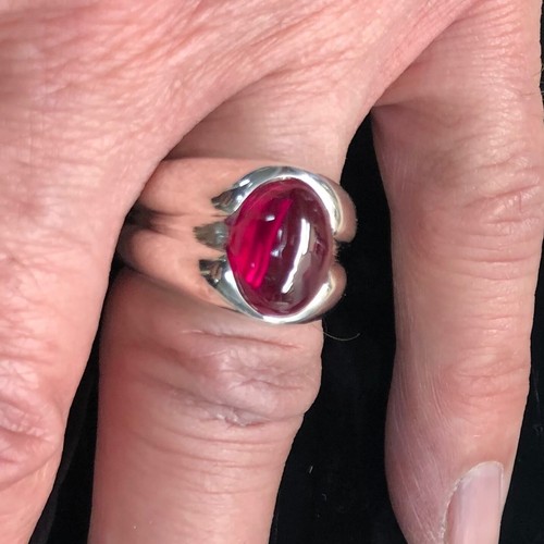 MJG STERLING SILVER MEN'S RING. 14 x 10mm OVAL LAB CREATED RUBY CABOCHON. SZ 10. - Picture 5 of 6