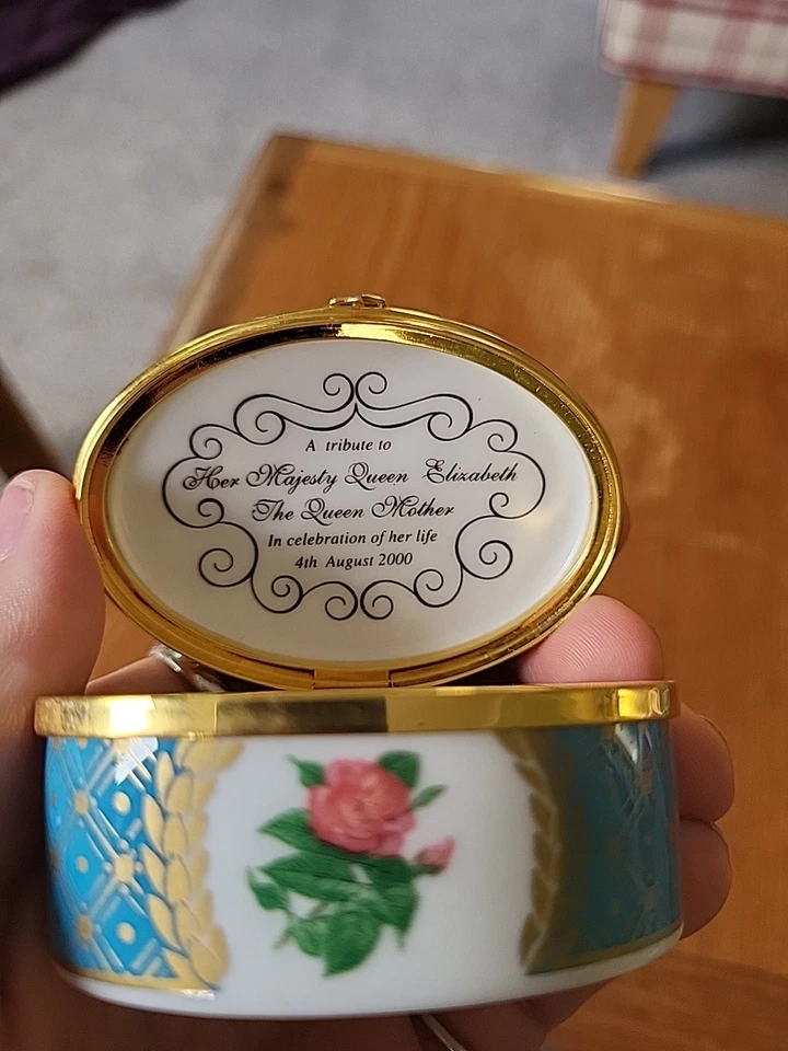 Royal Worcester  China  Box  -  Queen Mother 100 years 1st quality Royalty - Image 4 of 4