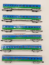 SIX N SCALE TRIX PASSENGER CARS, OBSERVATION CARS HAND PAINTED RAPIDO COUPLERS