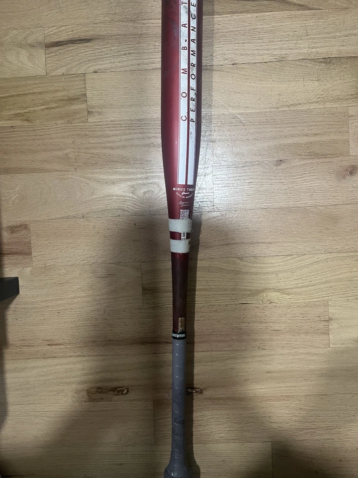 Bate Combat MFG Spec A1 2025 aleación certificado BBCOR 34”/31 (-3) usado Country Club Foto 2 de 3