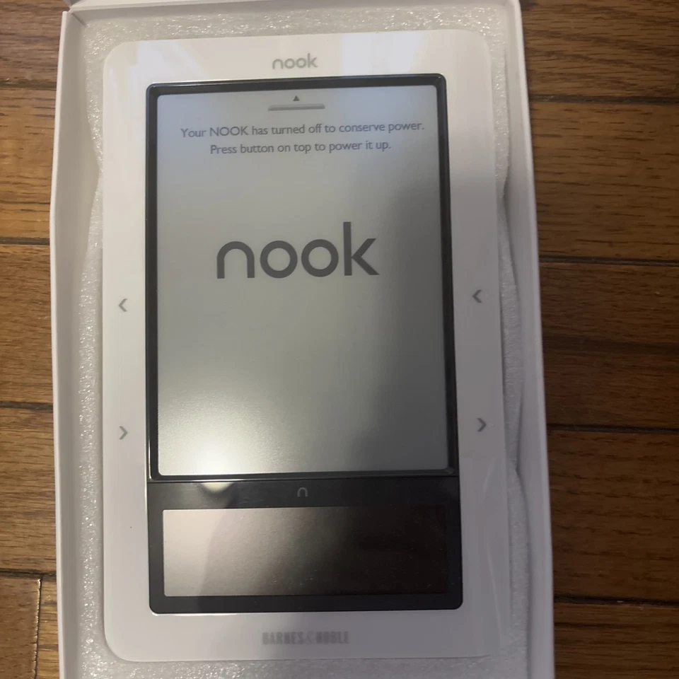 Nook Barnes & Noble 1st Edition E Reader BNRV100 White WiFi 2GB New Open Box - Image 3 of 4