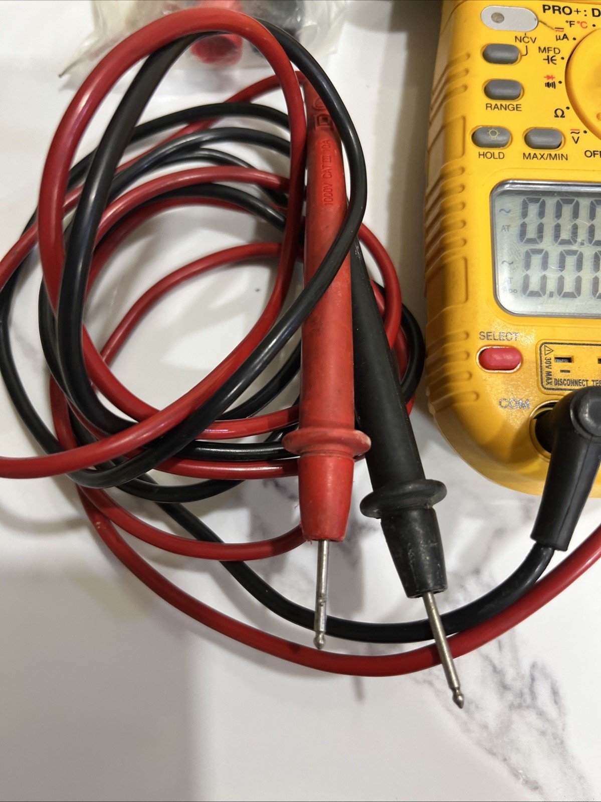 UEi DL369 Digital Clamp-On Meter