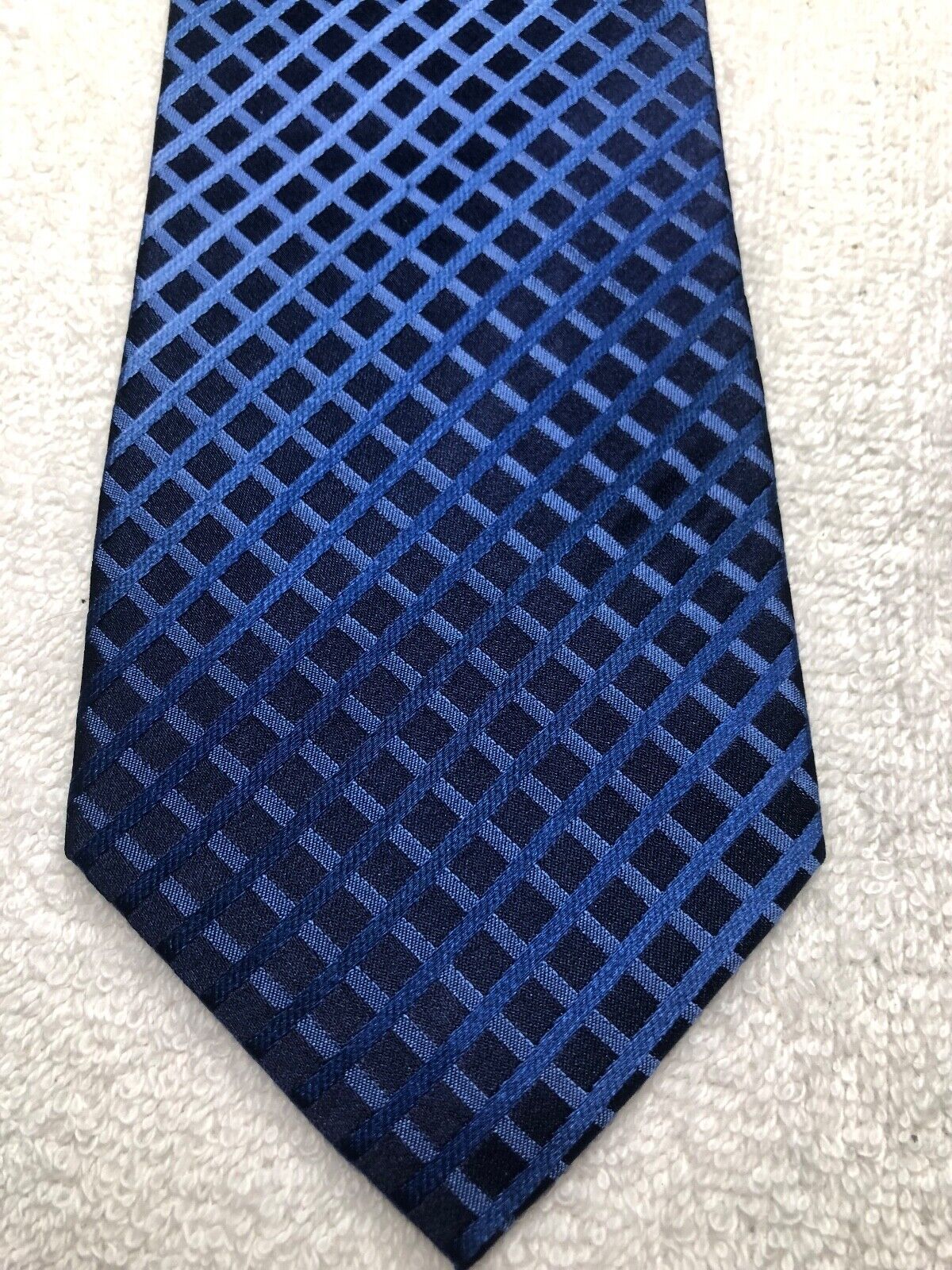 KENNETH COLE MENS TIE NAVY BLUE WITH BLUE 3.5 X 61 - image 1