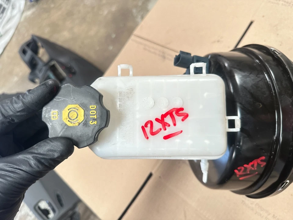 13-19 Cadillac XTS - POWER BRAKE MASTER CYLINDER W/ BOOSTER OEM - Изображение 3 из 4