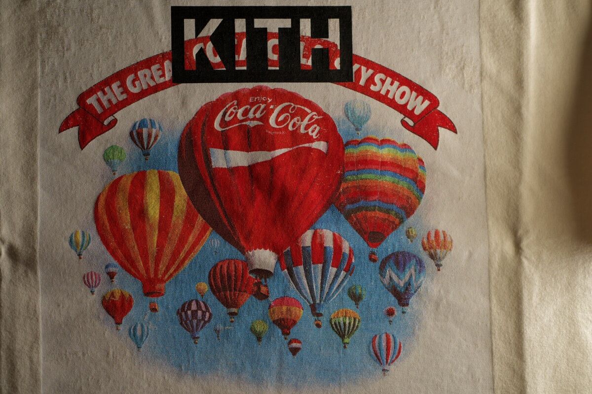 Kith x Coca-Cola Balloon Vintage Tee Size XS