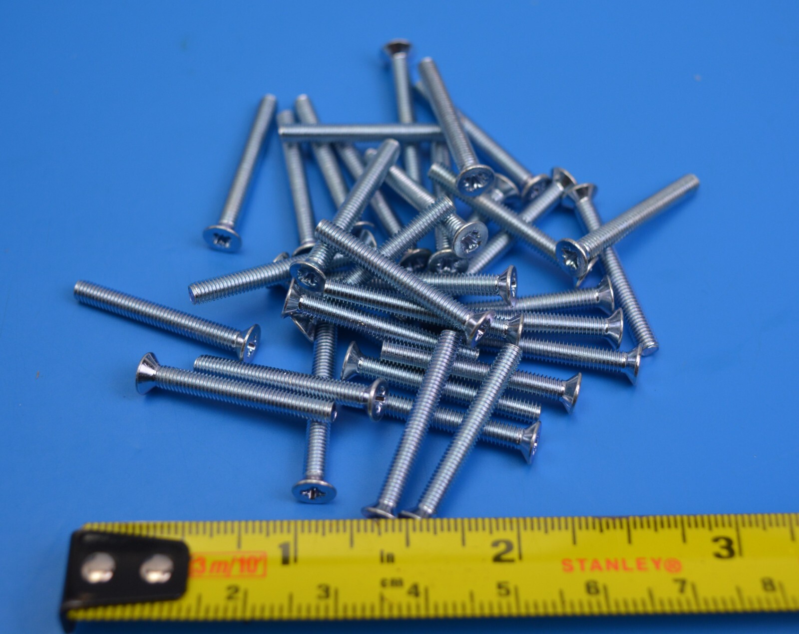 METAL MATE M3 x 25mm Pozi Countersunk Machine Screw x 1000. Zinc Clear DIN965