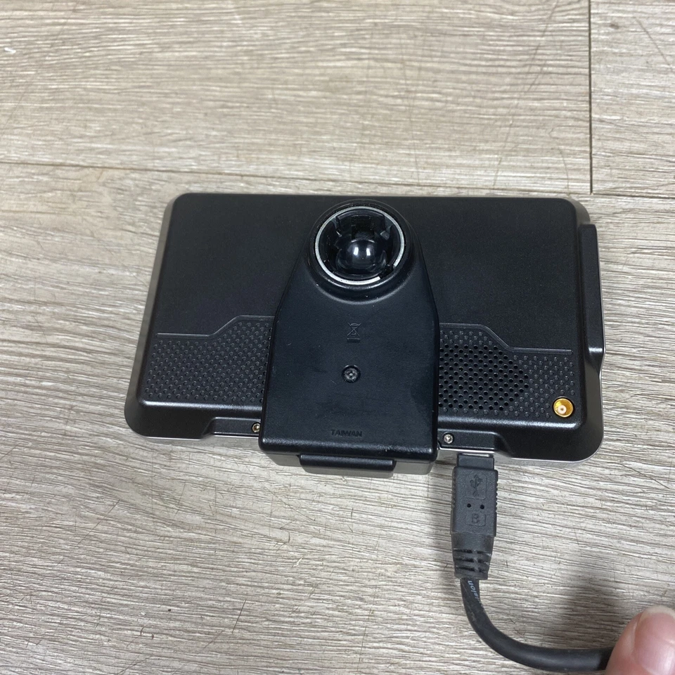 Garmin Nuvi 760 GPS Tested Functioning W/ Cord No Sim Card E7 - Image 3 of 4