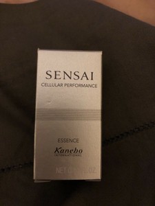 sensai cellular performance essence