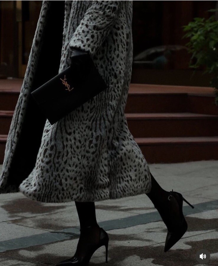 NWT DESIGNER RUNWAY STYLE FAUX FUR  LEOPARD PRINT  ZARA GREY/BLUE COAT $298 image 4