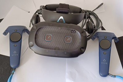 HTC Vive Cosmos Elite VR-Headset-Kit - Schwarz 2x Vive Controller
