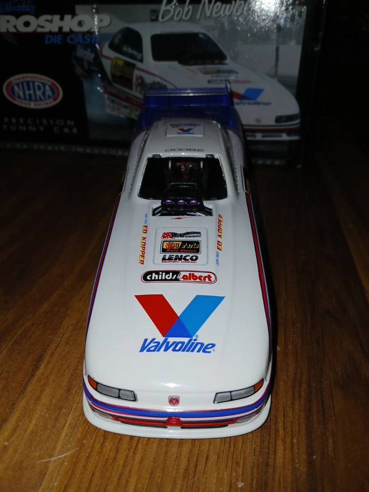 (RARE) Bob Newberry 1:24 NHRA Ertl Proshop 1999 Dodge Avenger Funny Car(NIB) - Image 3 of 4