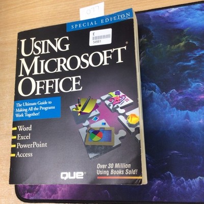 Using Microsoft Office: Special Edition (Que Development),Que De 1994
