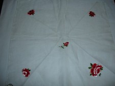 VTG.NWT CAROL STANLEY FLORAL HANKIE,SHEER WHITE WITH RED ROSES,15 IN.