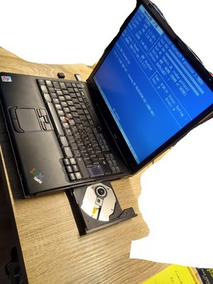 IBM R51 Laptop 512MB 333 MHz DDR Intel Pentium M 1,70GHz Centrino Netzteil Retro