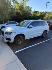 2021 Volvo XC90 T6 MOMENTUM