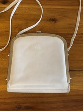 Vintage Christian Dior Handtasche – Weißes Leder mit Goldrahmen