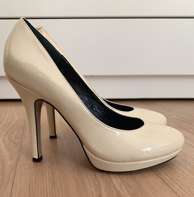 Sisley Absatzschuhe einmal getragen 37 23,5cm Beige Heels Pumps Damen Kunstleder