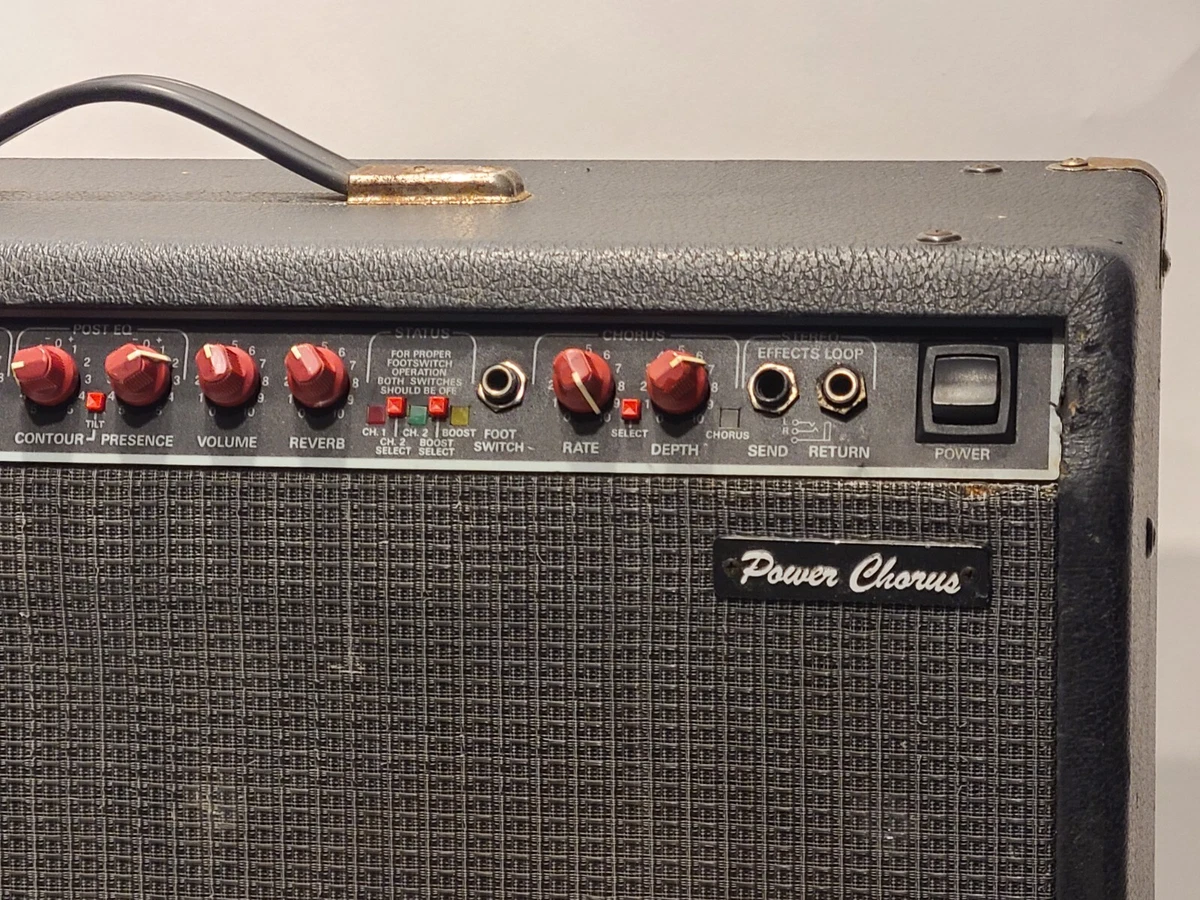 olie lever Fjerde Fender Red Knob Power Chorus 2x12 65 Watt Combo Amplifier | eBay