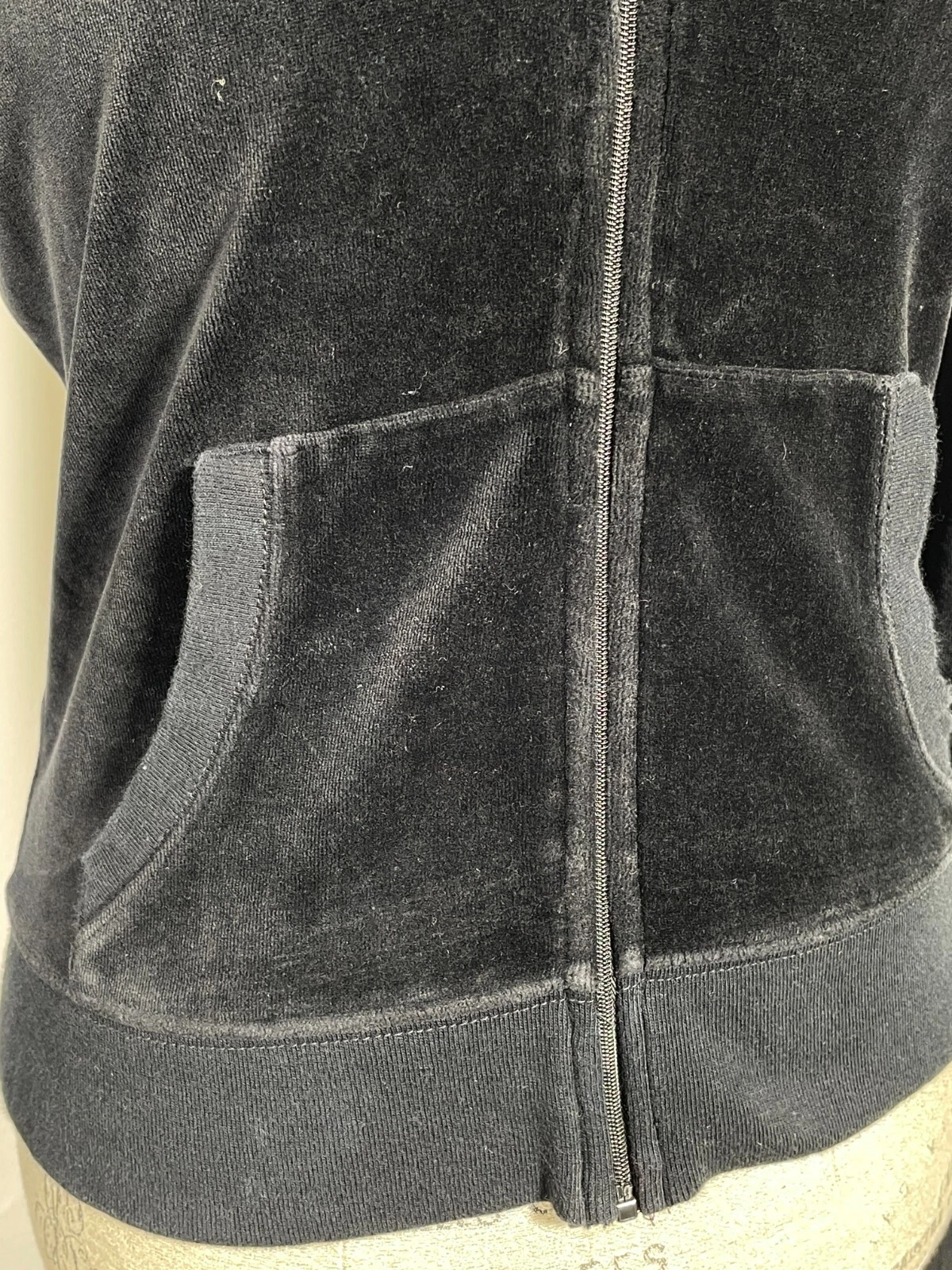 UNDERCOVER Felpa Victoria Secret peluche e velluto lussureggiante con cappuccio zip davanti donna MEDIA