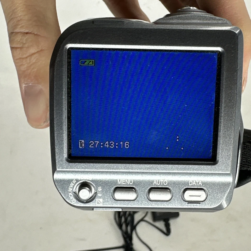 JVC GR-DA30U Digital Video Camera 30x Zoom Sliding Monitor W Charger WORKS - Image 2 of 4