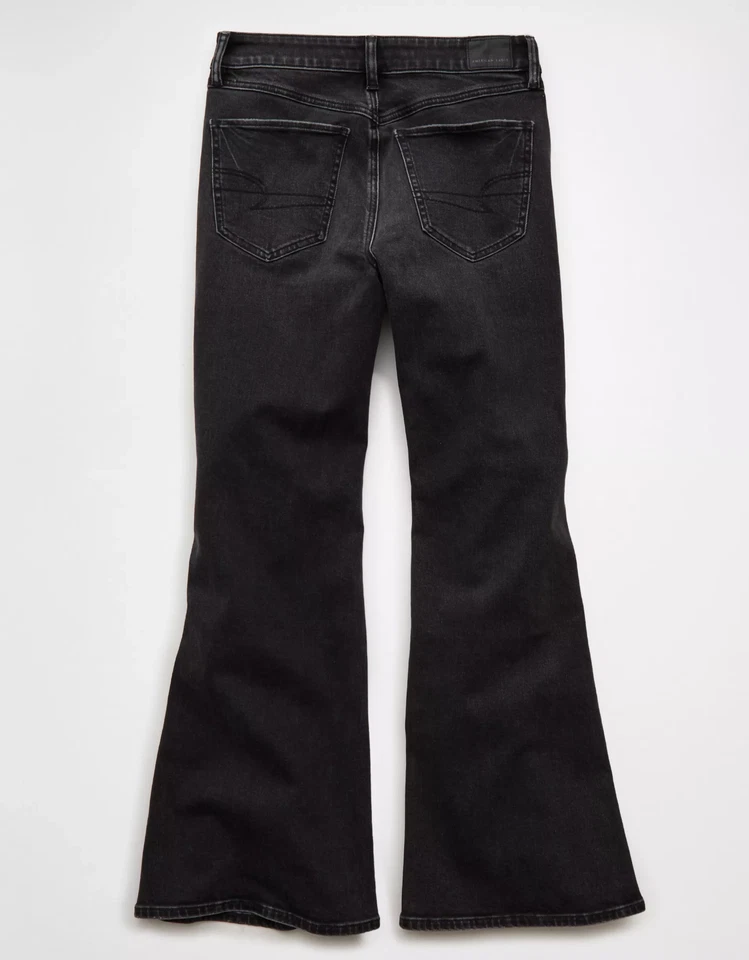 Jean acampanado de cintura alta elástico American Eagle Foto 2 de 4