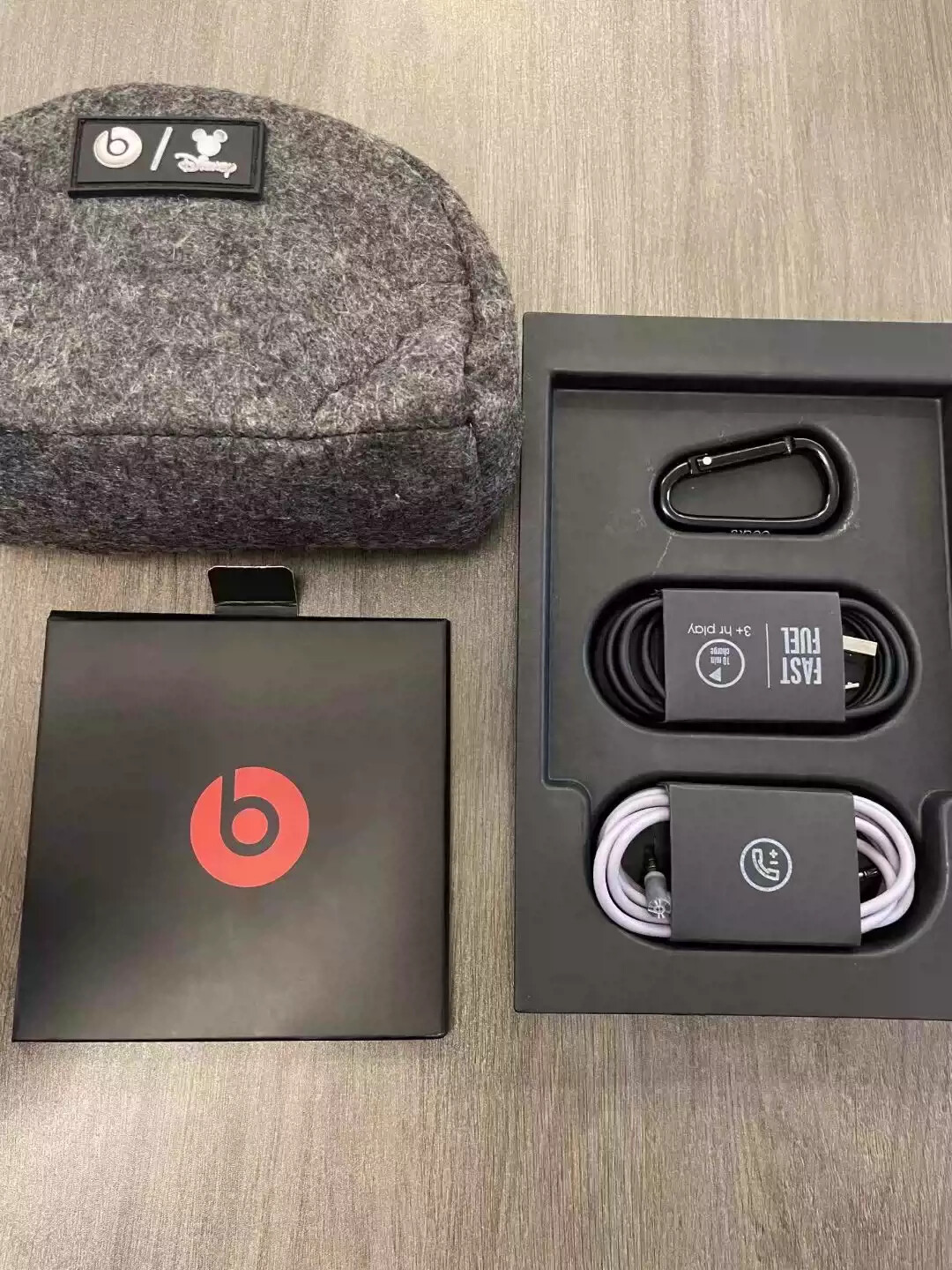 Beats by Dre Solo 3 Mickey Mouse 90th Anniversary Wireless Bluetooth