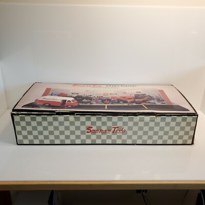 Rare Snap-On Tools 1950's Garage Display & Matching Vehicles Set 1