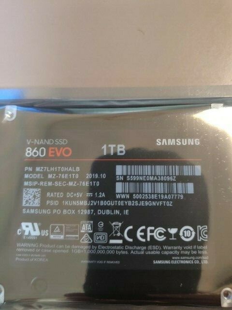Samsung 860 Evo 1tb Internal 2 5 Inch Mz 76e1t0b Am Solid State Drive For Sale Online Ebay