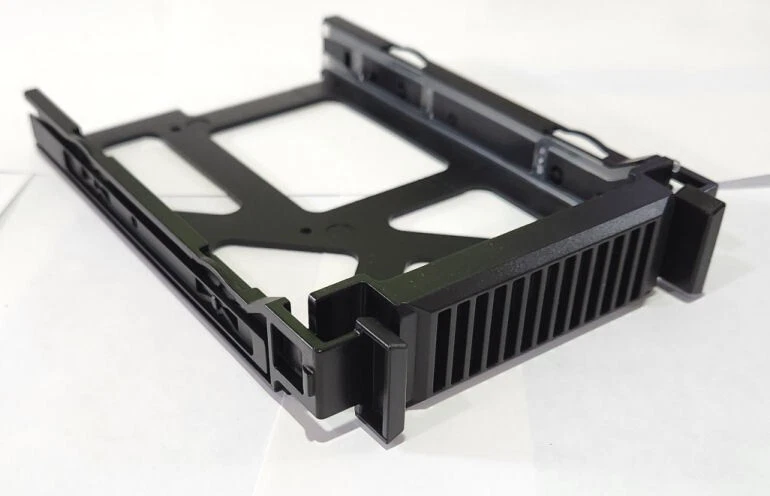 Silverstone G11910190 CS382/CS383 Drive Cage - Image 3 of 3