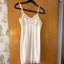 Vintage Lorraine Ivory Nylon Slip Dress, Lace Fabric  Lace Trim, Size 34 EUC