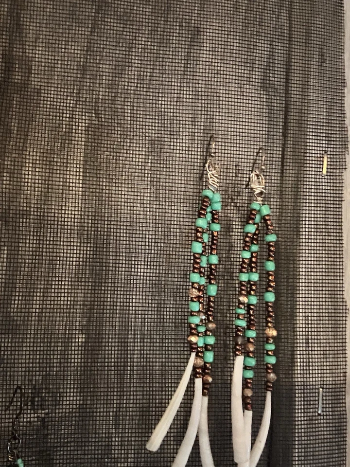 Native American, Dentalium, Beaded Earrings With 925 Silver Wire And Turquoise  - Image 3 of 4