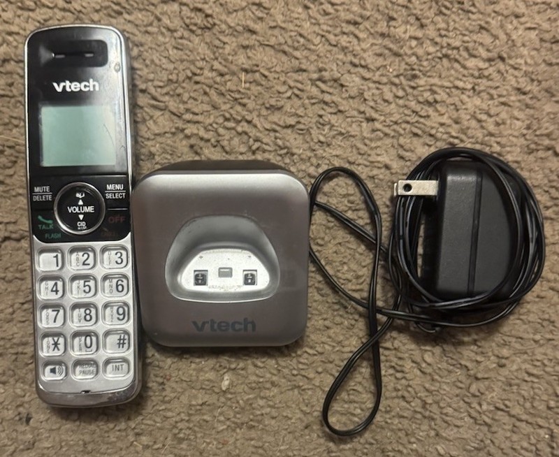 V Tech Cordless Telephone with Charger (Set of 2)
