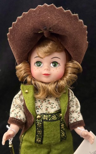 Quality 1996 Madame Alexander Vintage 8” Doll, Shoemaker Elf Boy 14637, NIOB - Picture 2 of 13