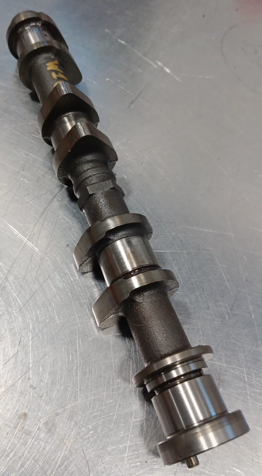 Árbol de levas trasero derecho Smart Fortwo Brabus 2009 3 cilindros 1,0 L 1320500001 Foto 2 de 4