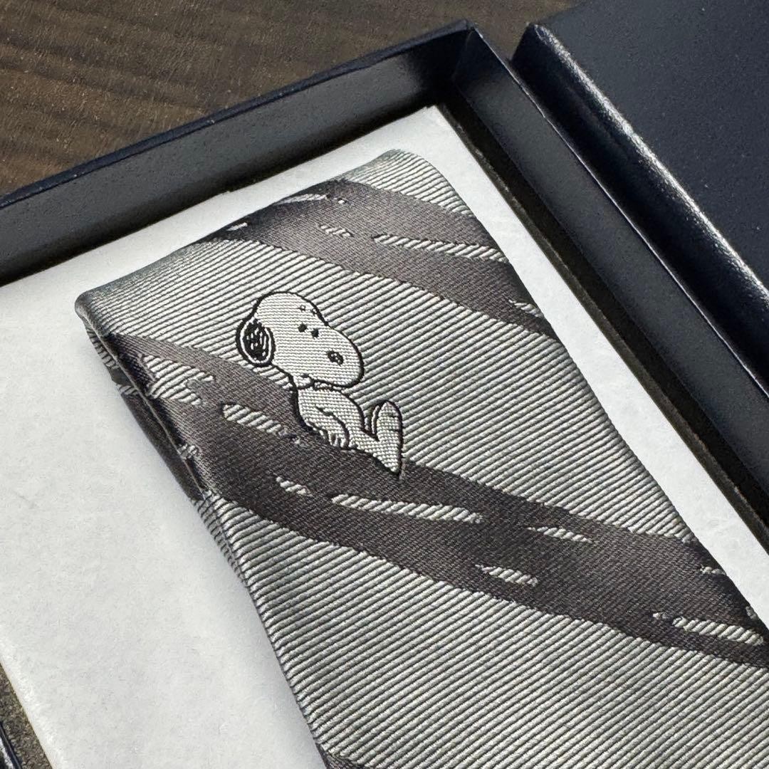 Collaboration Giraffe PEANUTS Snoopy Necktie - image 4