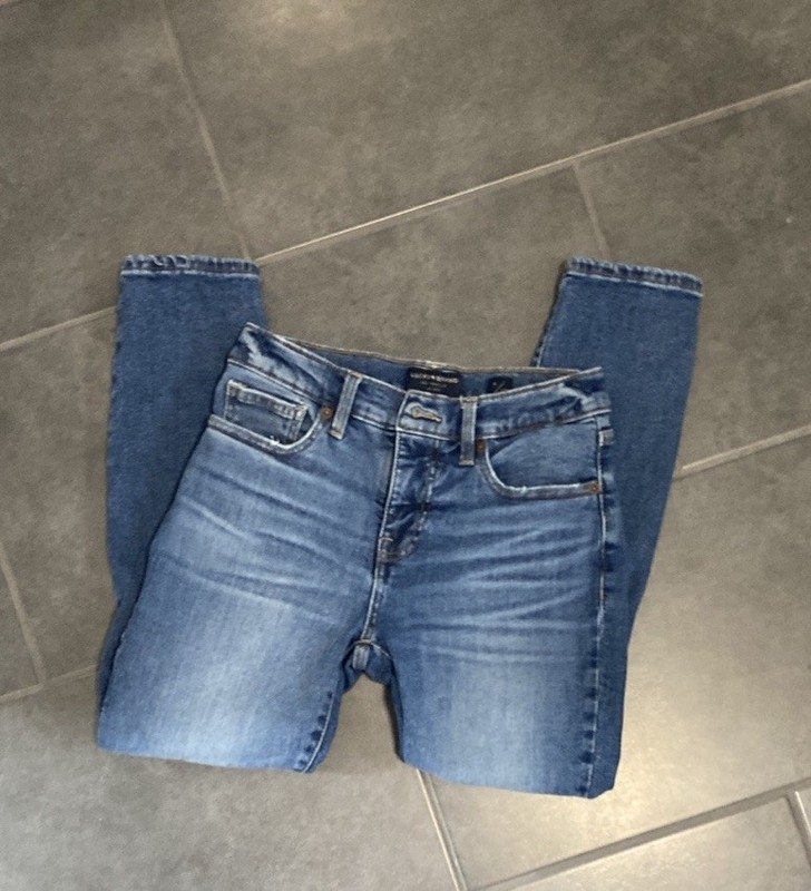 Lucky Brand Mid Rise Crop Ava Jeans Size 4/27