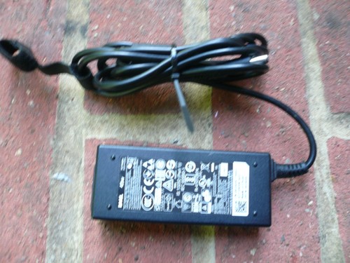 Original Dell 45W Laptop Netzteil Ladegerät PSU 19,5V 2,31A kleiner Pin/Tip
