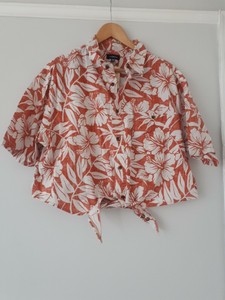 amarrar blusa grande